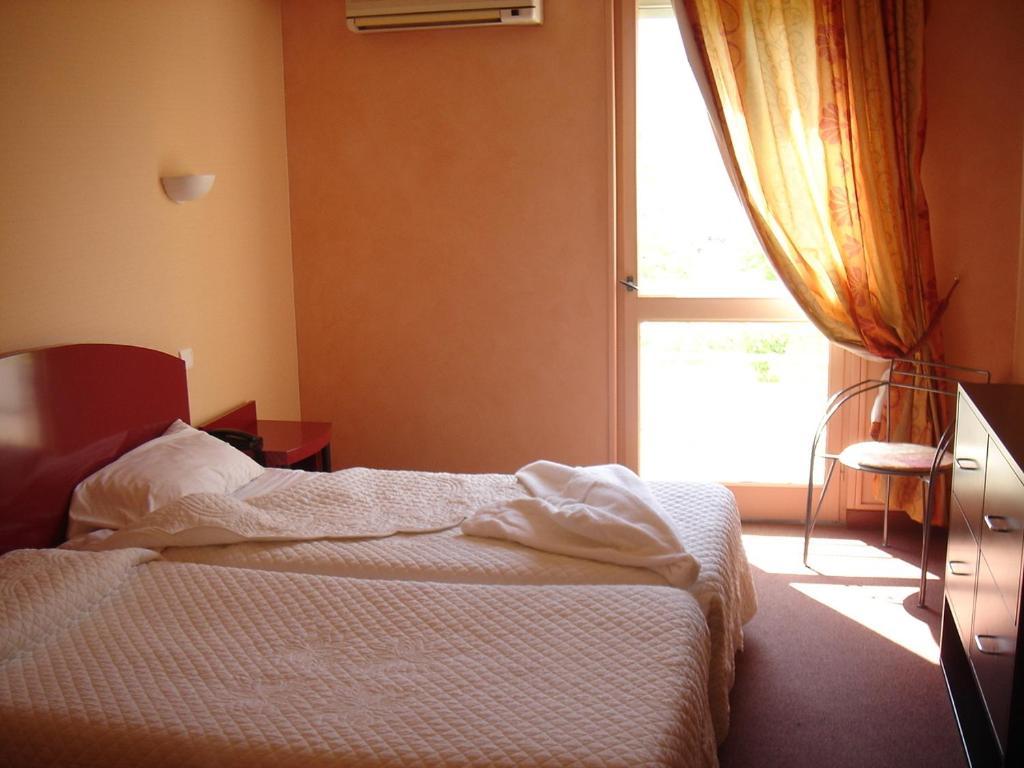 L'Esplan Hotel Saint-Paul-Trois-Chateaux Room photo